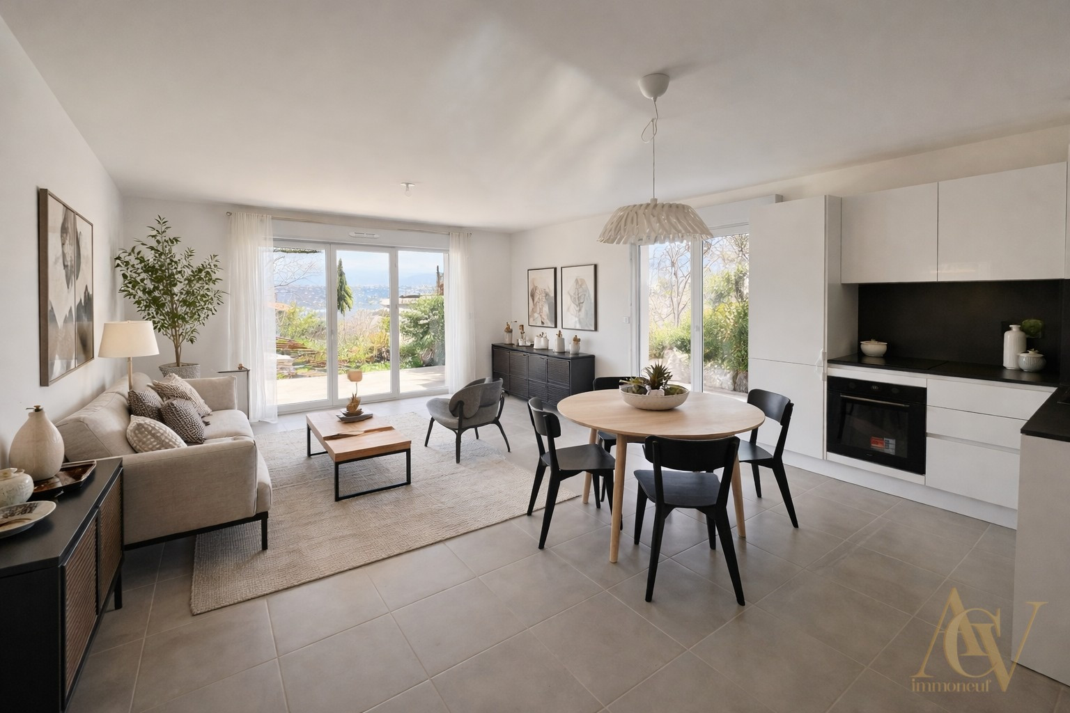 
                                                Vente
                                                 Superbe 3 Pièces jardin vue dégagée NICE