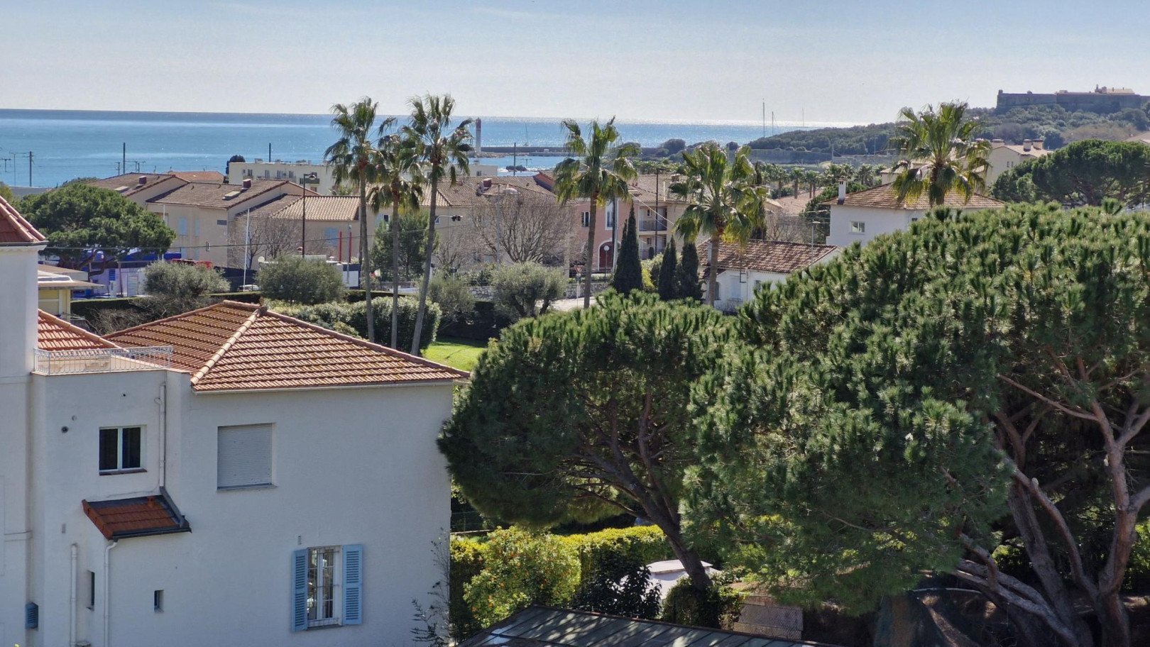 
                                                Vente
                                                 Superbe 3 pièces  vue mer, terrasse, garage