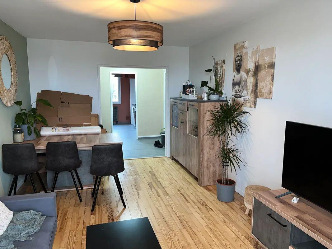 
                                                Location
                                                 Superbe 3P 67m2 à Saint-Etienne