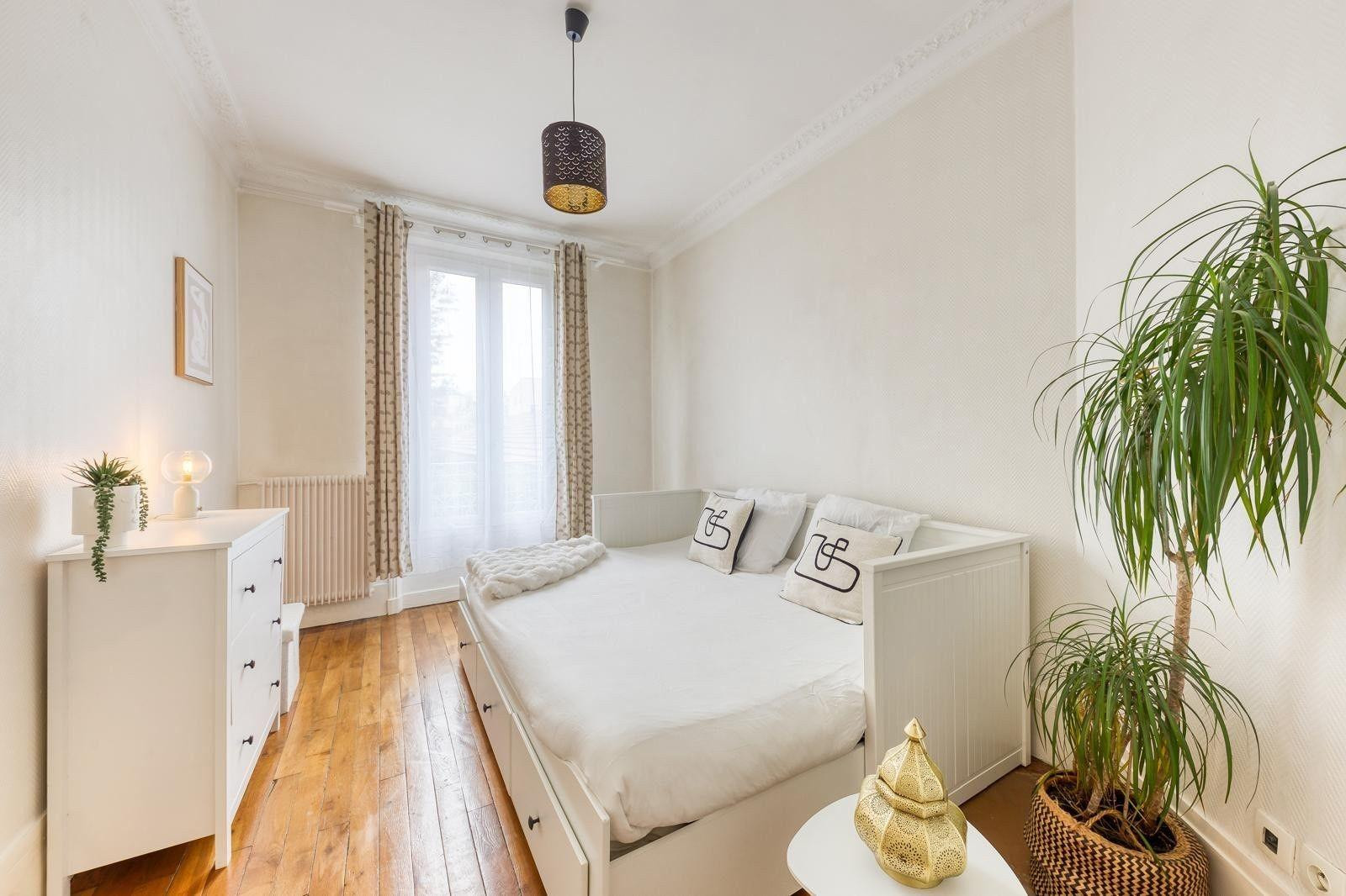 
                                                Location
                                                 Superbe 3P meublé 40m² au calme