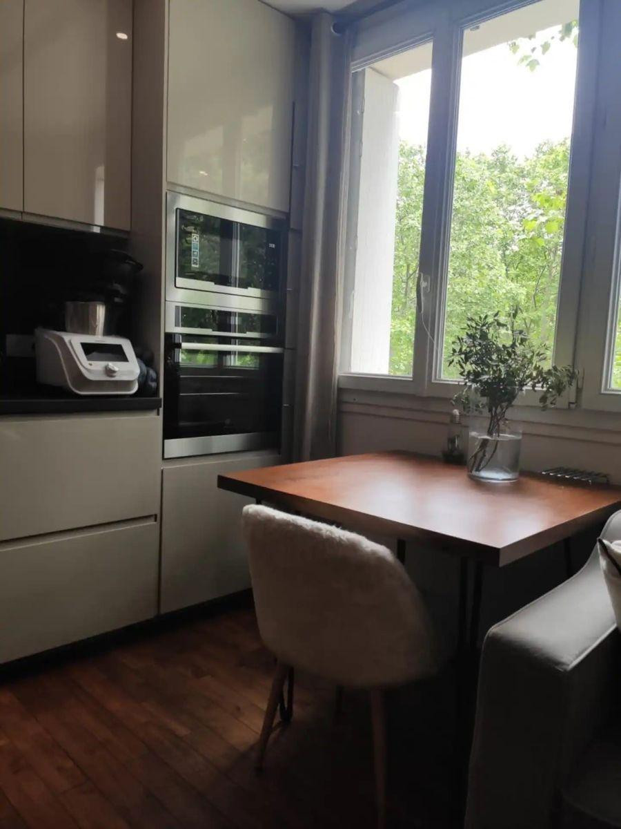 
                                                Location
                                                 Superbe 3P meublé 56m2 à Paris Roland Garros