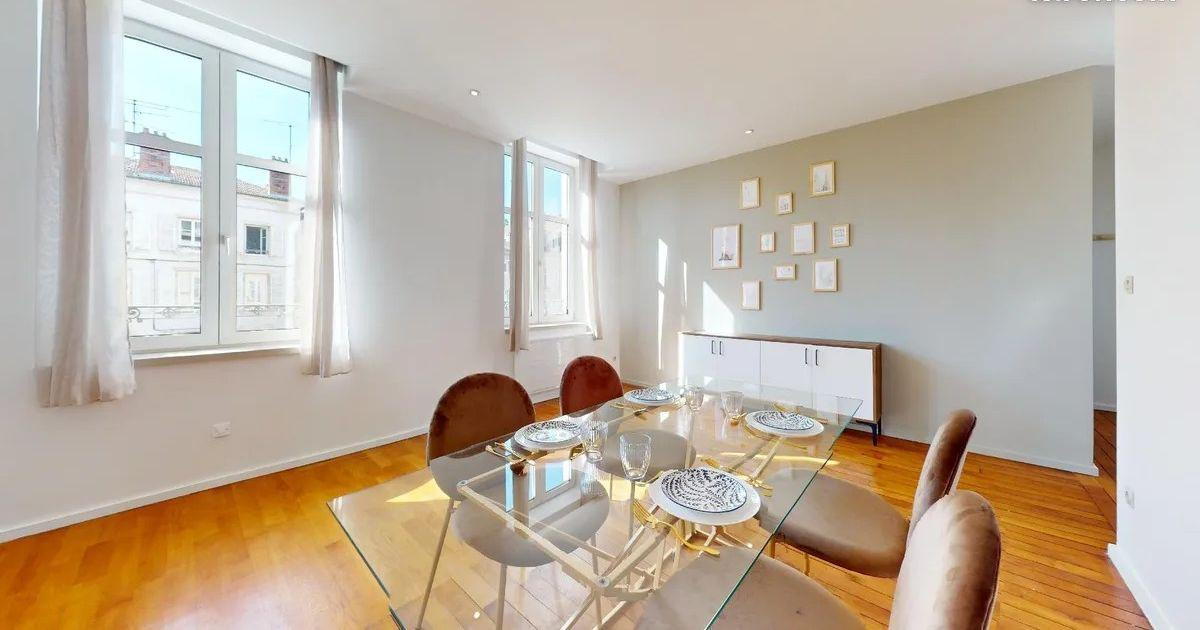 
                                                Location
                                                 Superbe 3P meublé 65m² très lumineux et agréable