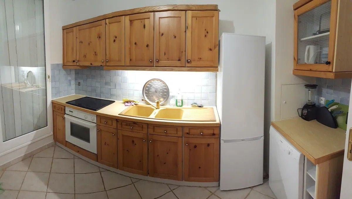
                                                Location
                                                 Superbe 3P meublé 69m² + balcon 5m² calme lumineux