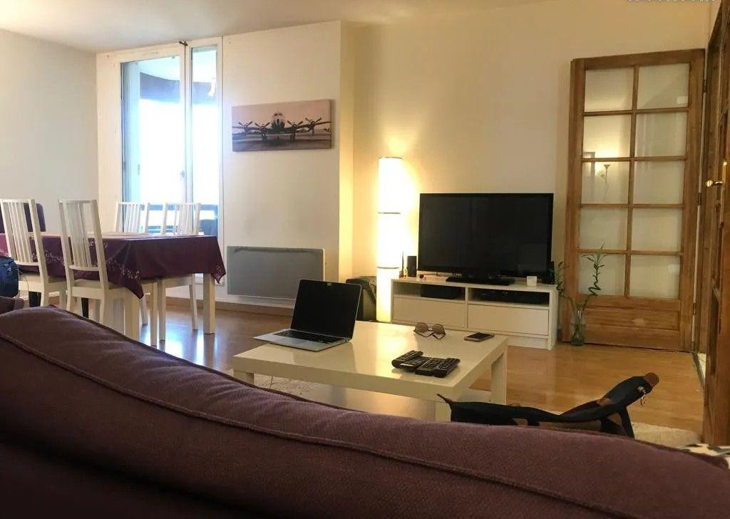 
                                                Location
                                                 Superbe 3P meublé 69m² + balcon 5m² calme lumineux