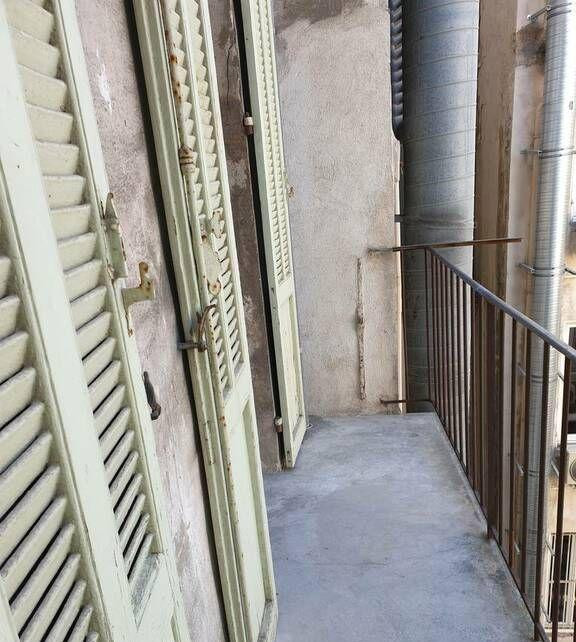 
                                                Location
                                                 Superbe 4 pièces 140 m² refait à neuf Marseille 06