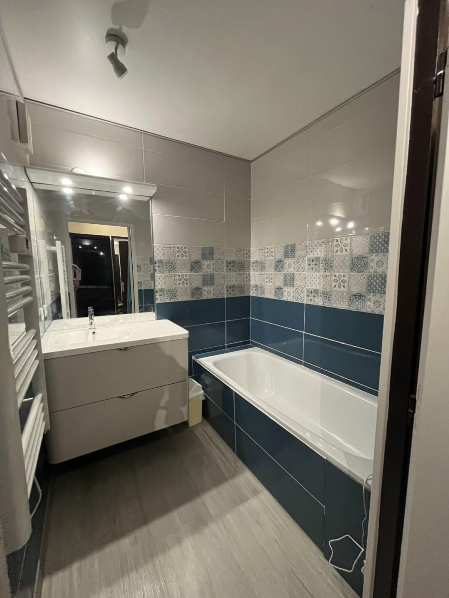 
                                                Location
                                                 Superbe 4P 96m² meublé et équipé avec terrasse