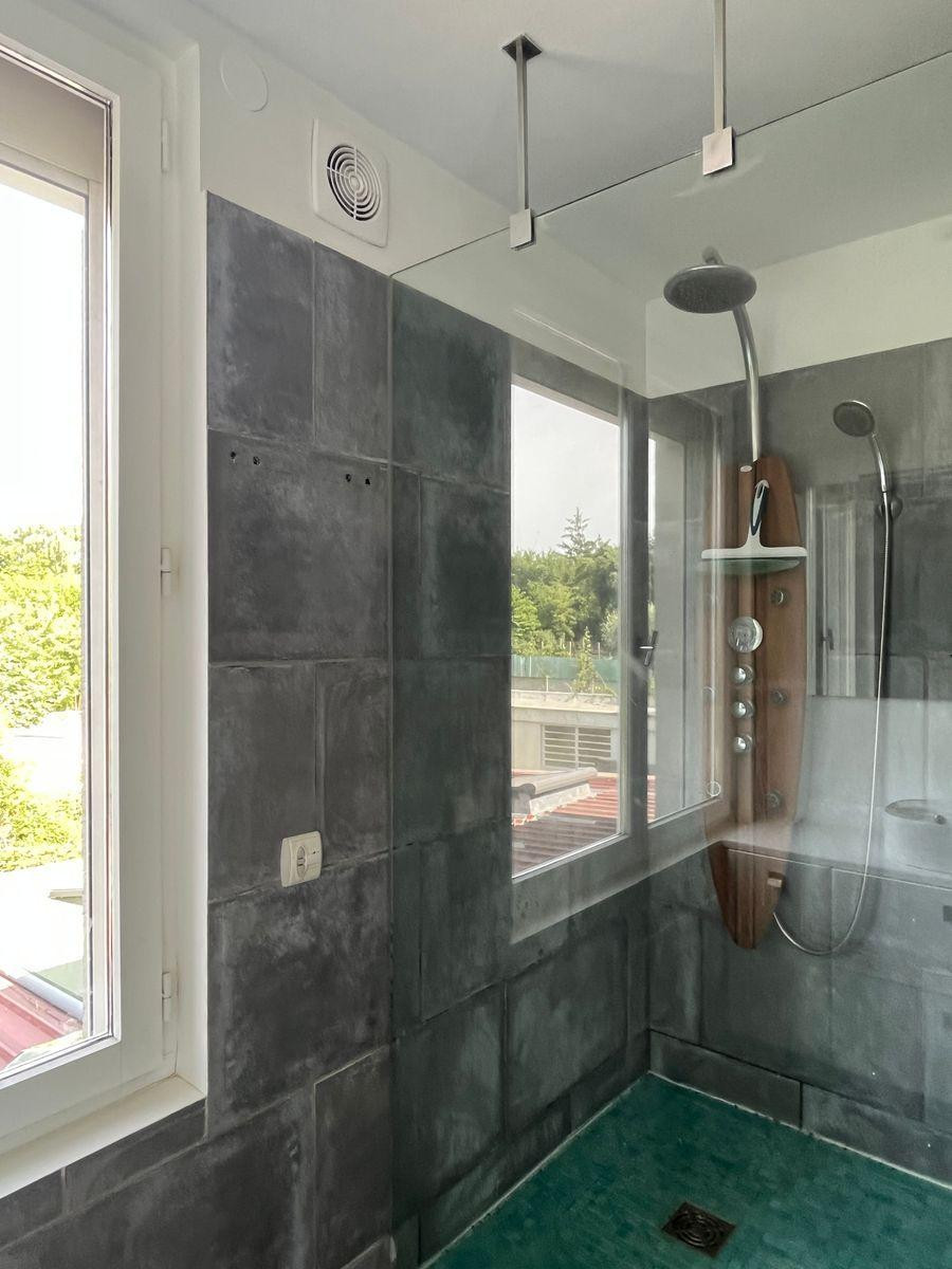 
                                                Location
                                                 Superbe appartement au calme, 15’ de Paris