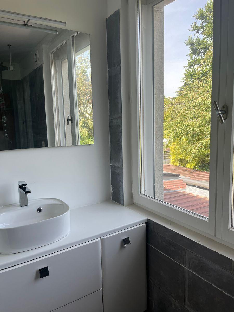 
                                                Location
                                                 Superbe appartement au calme, 15’ de Paris
