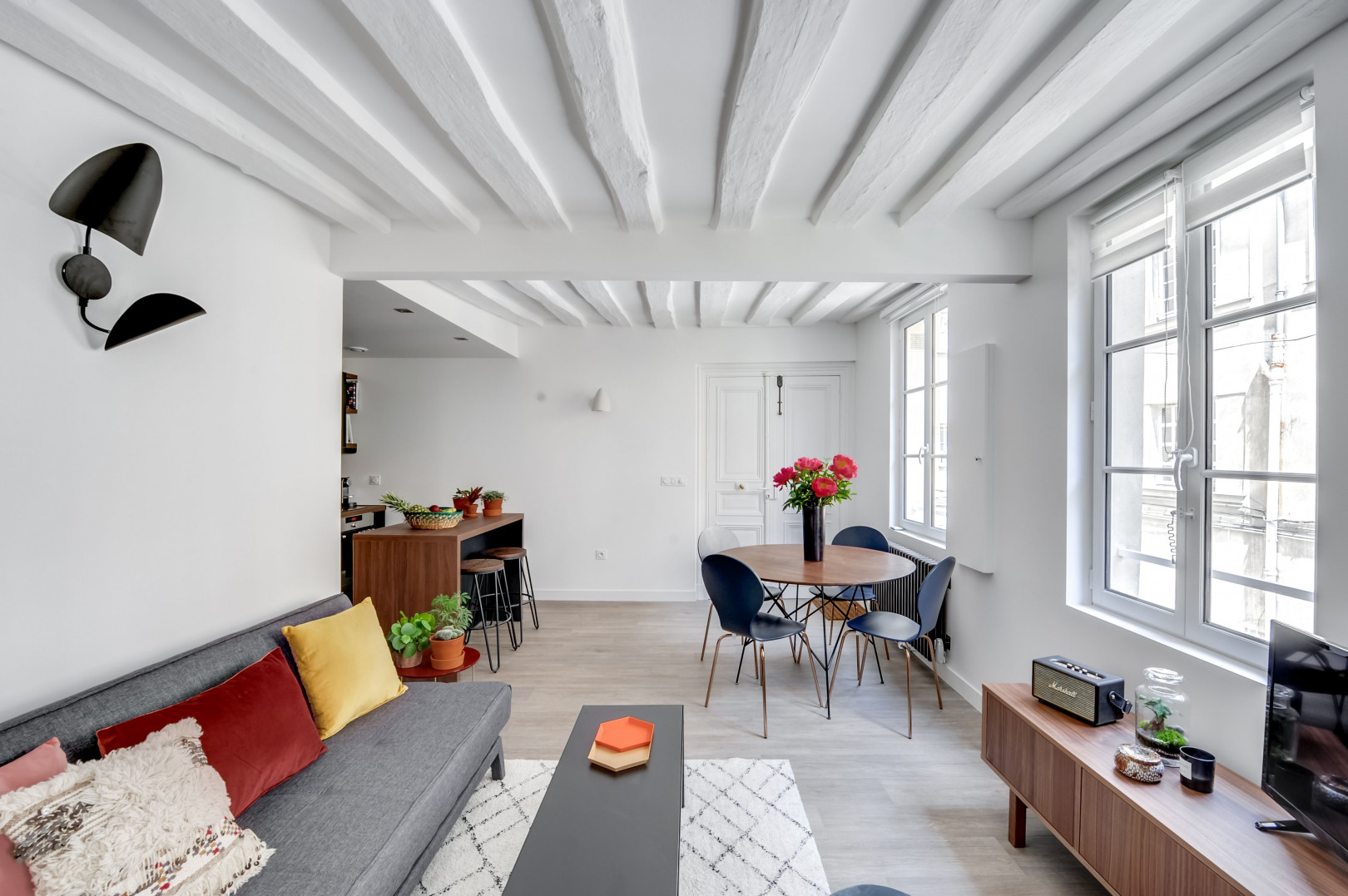 
                                                Location
                                                 Superbe appartement au cœur de Versailles (loyer tout inclus)