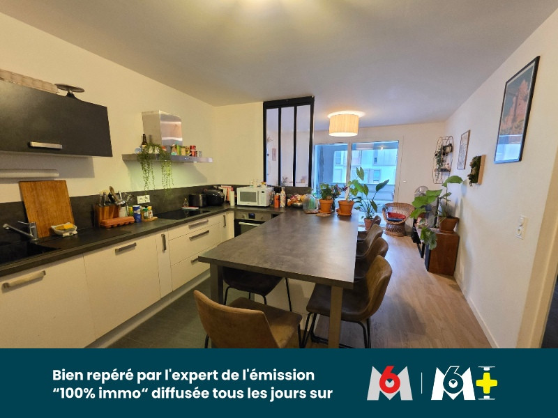 
                                                Vente
                                                 SUPERBE appartement dans immeuble récent et sécurisé sur l'ile de NANTES
