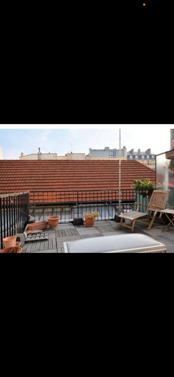 
                                                Location
                                                 Superbe appartement entièrement meublé, terrasse de 15m² et parking inclus dans prix (loyer tout inclus)
