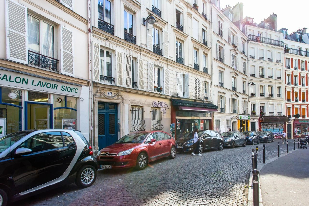 
                                                Location
                                                 Superbe appartement meublé 1 chambre Montmartre