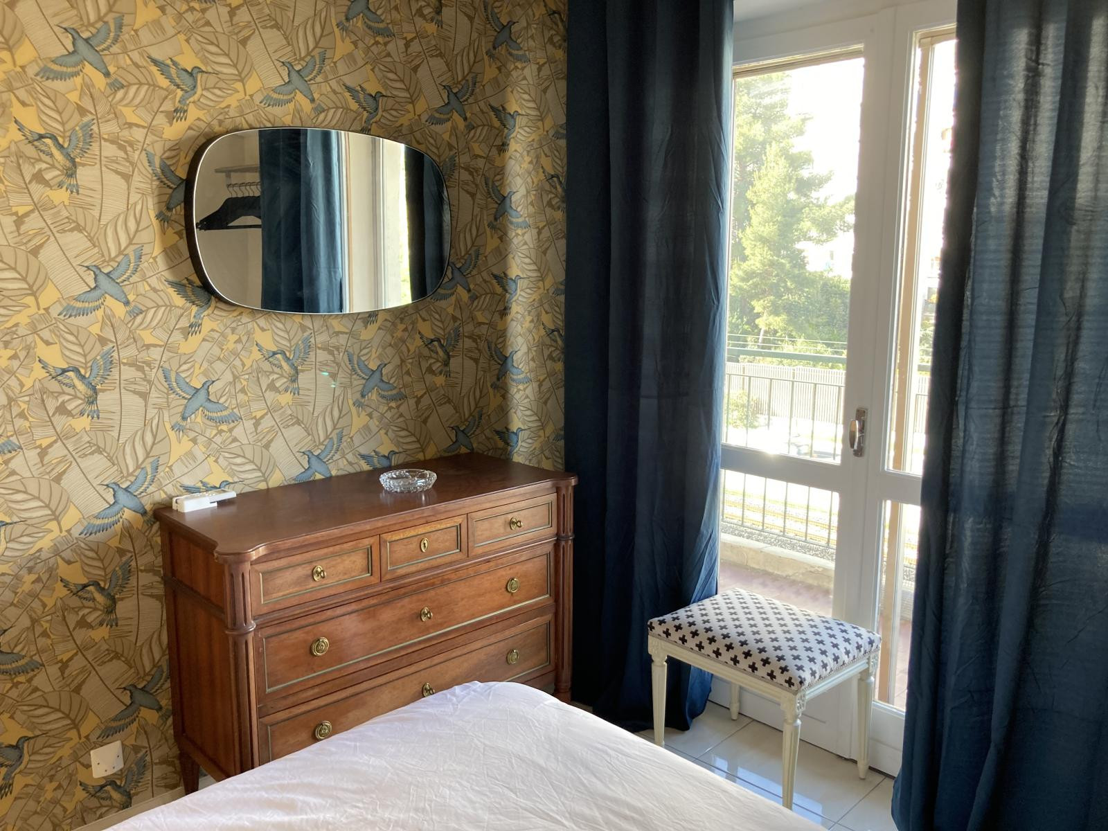 
                                                Location
                                                 Superbe appartement meublé à NICE