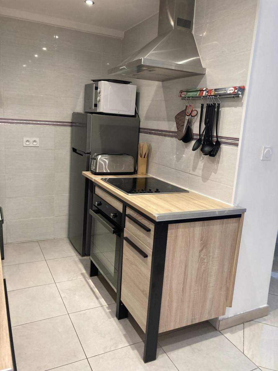 
                                                Location
                                                 Superbe appartement meublé à NICE