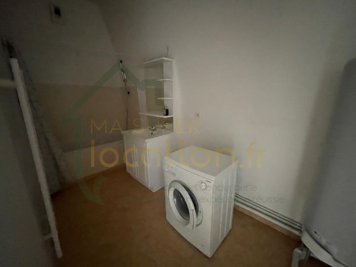 
                                                Location
                                                 Superbe appartement meublé en coeur de ville