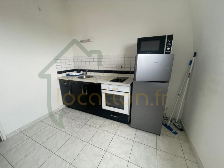 
                                                Location
                                                 Superbe appartement meublé en coeur de ville