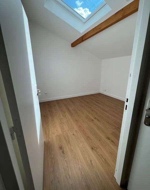 
                                                Location
                                                 Superbe appartement neuf T3 à Corbeil Essonnes