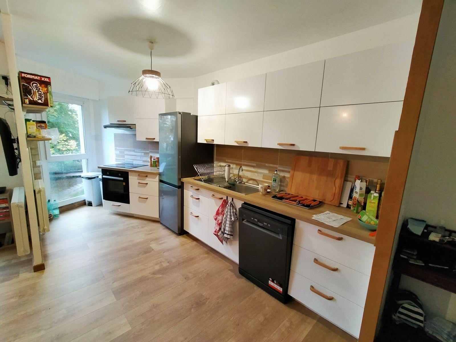 
                                                Location
                                                 Superbe appartement T4 82m²