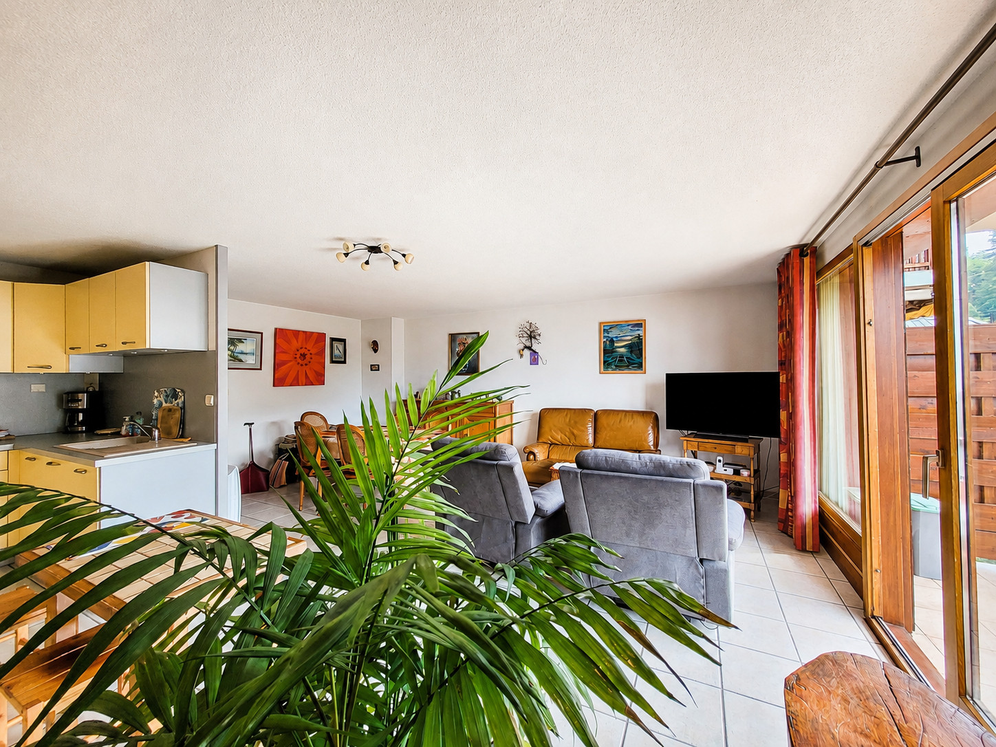 
                                                Vente
                                                 Superbe appartement T4 en duplex traversant