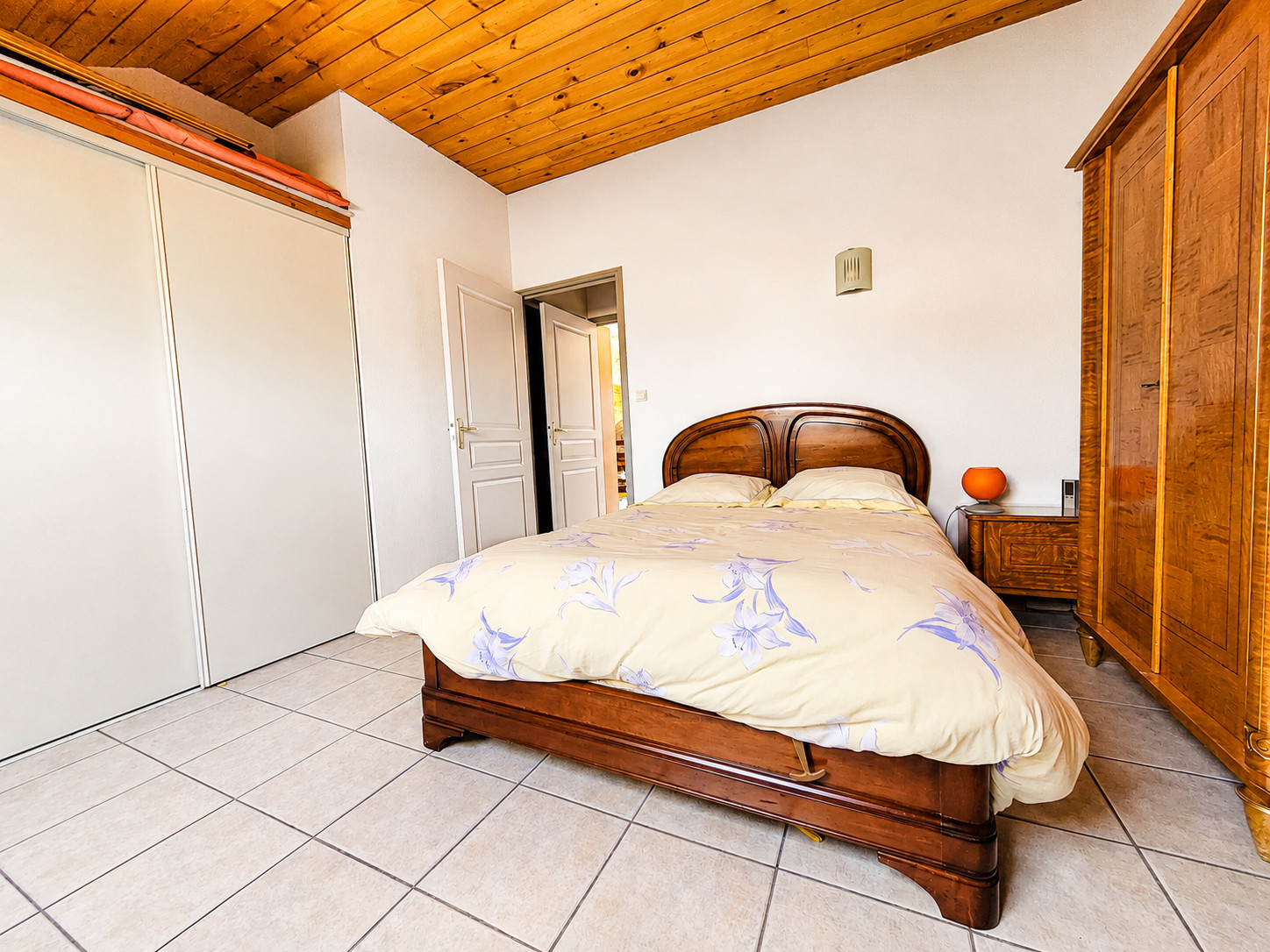 
                                                Vente
                                                 Superbe appartement T4 en duplex traversant