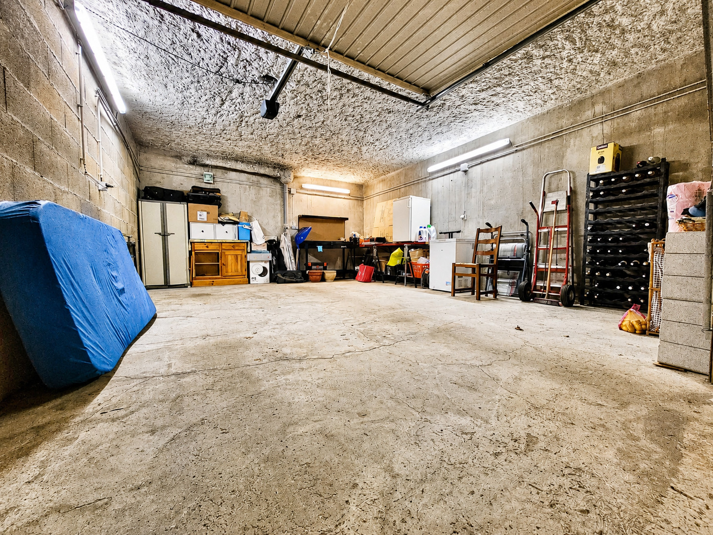 
                                                Vente
                                                 Superbe appartement T4 en duplex traversant