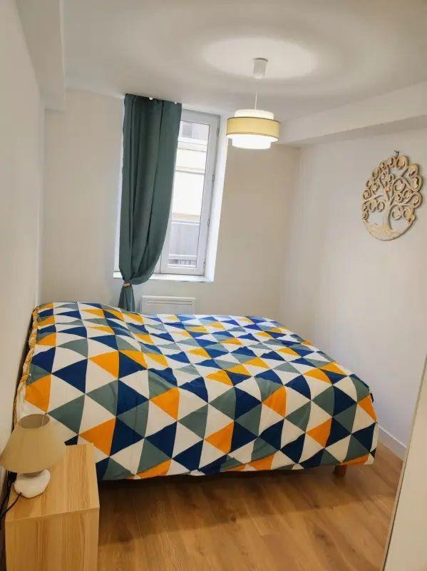 
                                                Location
                                                 Superbe appartement traversant et lumineux