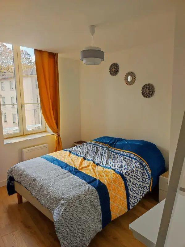 
                                                Location
                                                 Superbe appartement traversant et lumineux