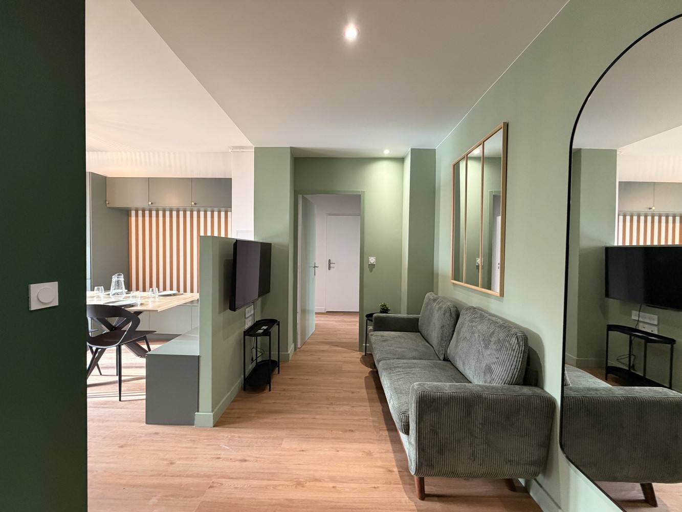 
                                                Colocation
                                                 Superbe colocation meublée, 4 chambres à LYON