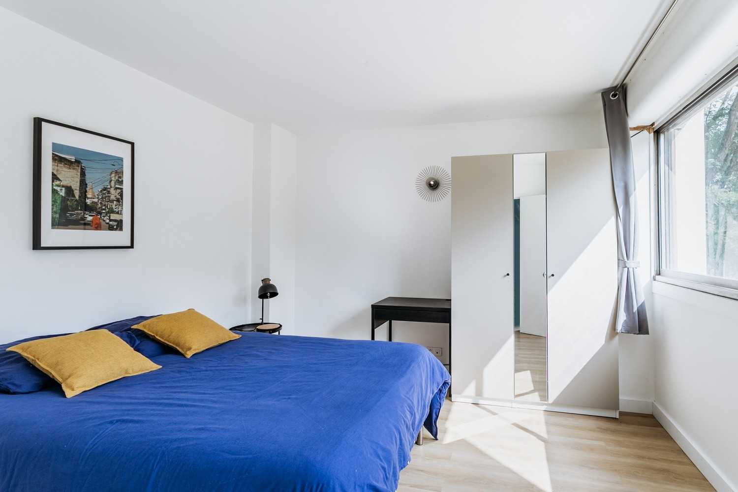 
                                                Colocation
                                                 Superbe colocation meublée de 3 chambres