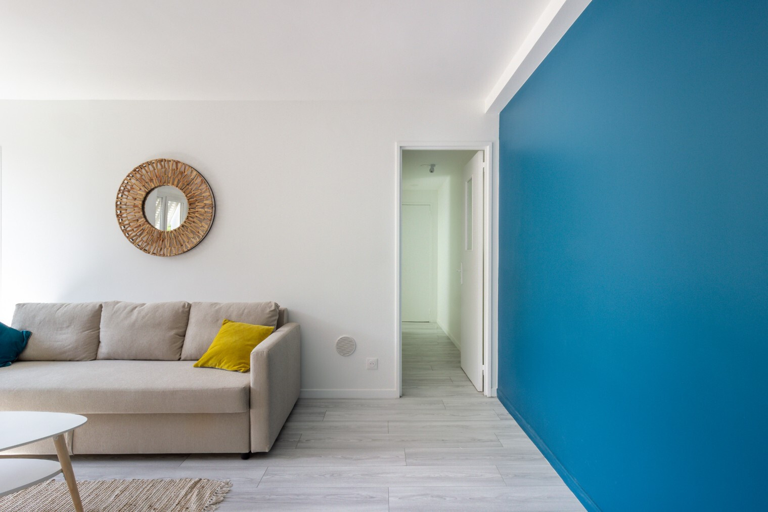 
                                                Colocation
                                                 Superbe colocation meublée de 3 chambres
