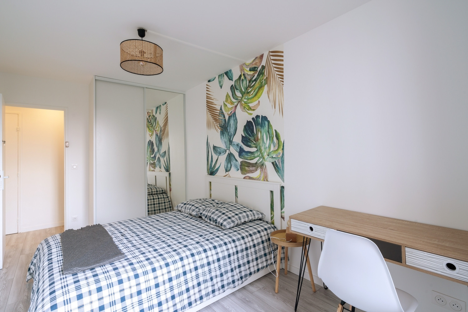 
                                                Colocation
                                                 Superbe colocation proche transports