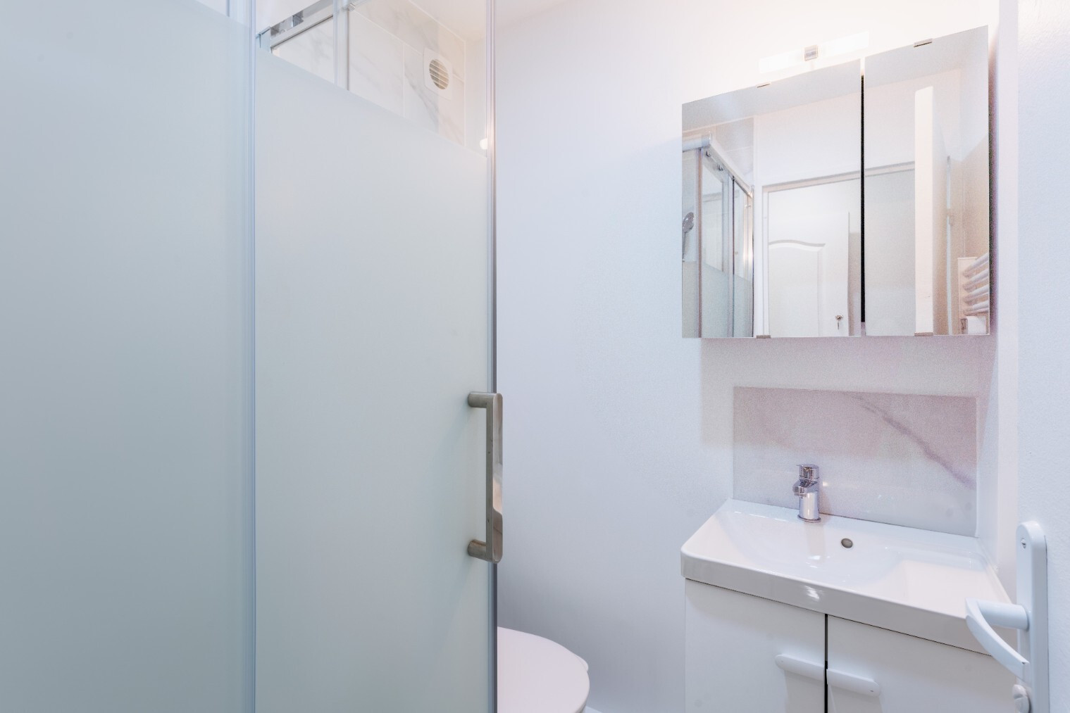 
                                                Colocation
                                                 Superbe colocation proche transports