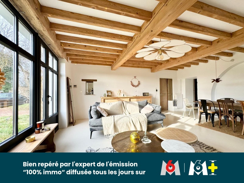 
                                                Vente
                                                 Superbe corps de ferme rénové de 352 m² sur  1393 m² de terrain