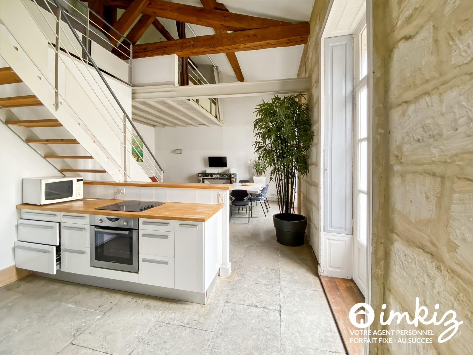 
                                                Vente
                                                 Superbe Duplex Haussmannien 4 pièces