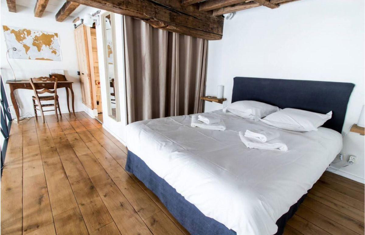 
                                                Location
                                                 Superbe Duplex T1 Meublé 3★ – Vieux Lille – 50 m²