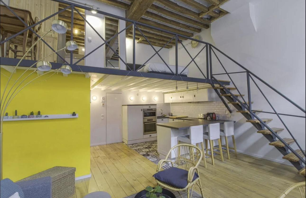 
                                                Location
                                                 Superbe Duplex T2 Meublé 3★ – Vieux Lille – 50 m²