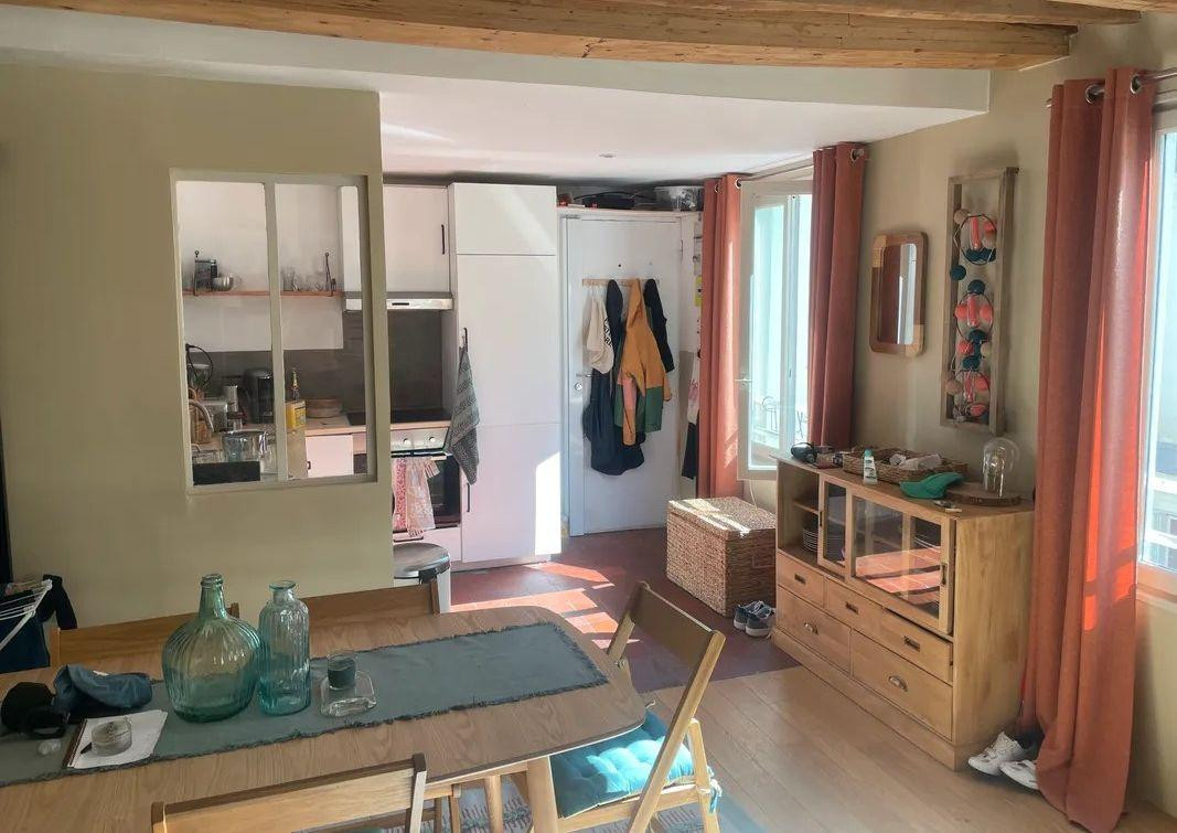 
                                                Location
                                                 Superbe et grand studio 45m² Porte Saint-Martin