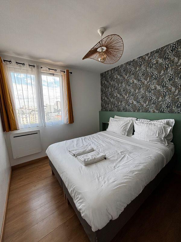 
                                                Location
                                                 Superbe F2 meublé – 40 m² – Refait à neuf