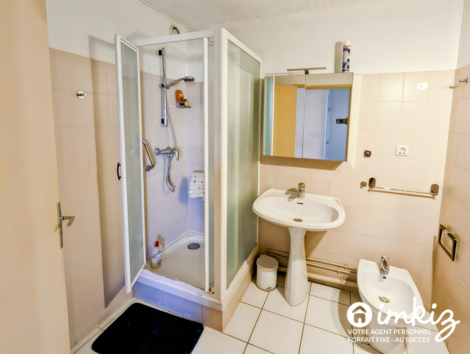 
                                                Vente
                                                 Superbe F4 avec Vue Panoramique, Piscine et garage