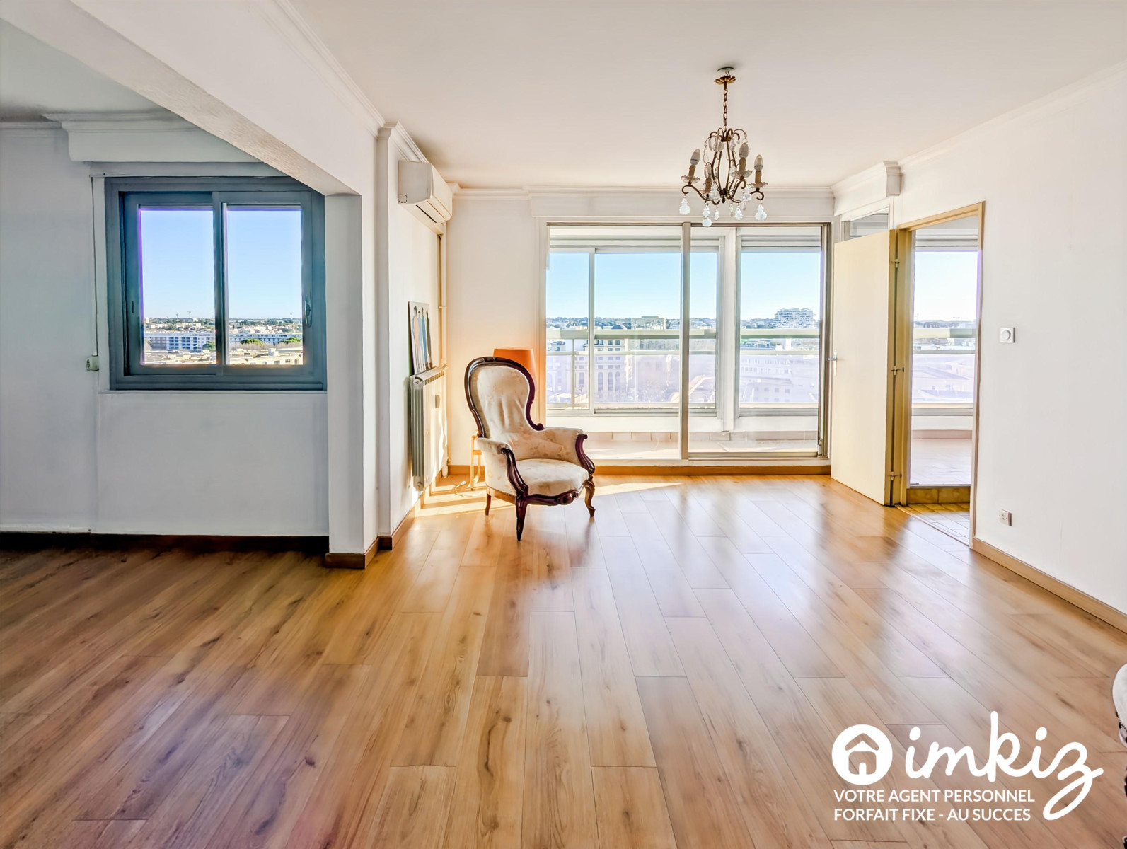 
                                                Vente
                                                 Superbe F4 avec Vue Panoramique, Piscine et garage