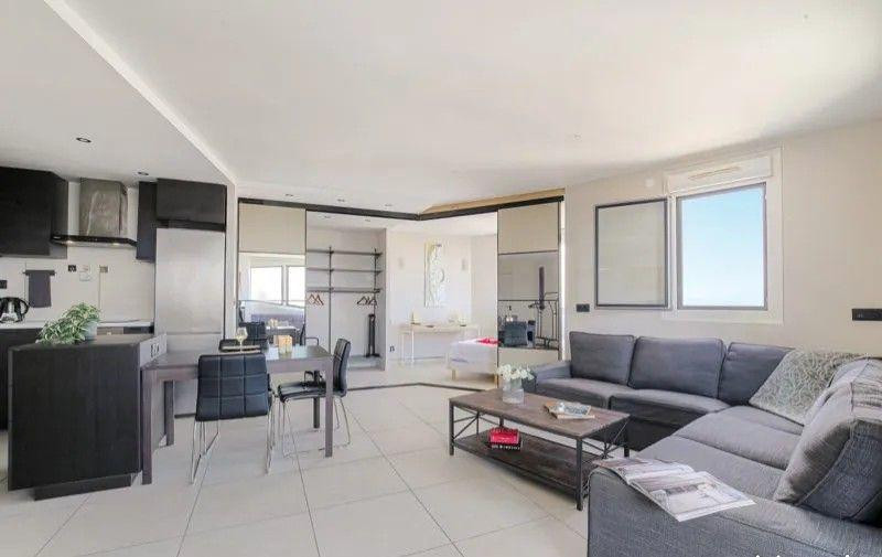 
                                                Location
                                                 Superbe loft de 55m² de la Tour Panoramique