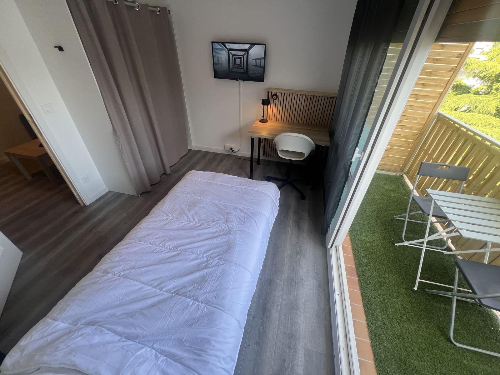 
                                                Location
                                                 Superbe logement (3 chambres) sur Evry village.