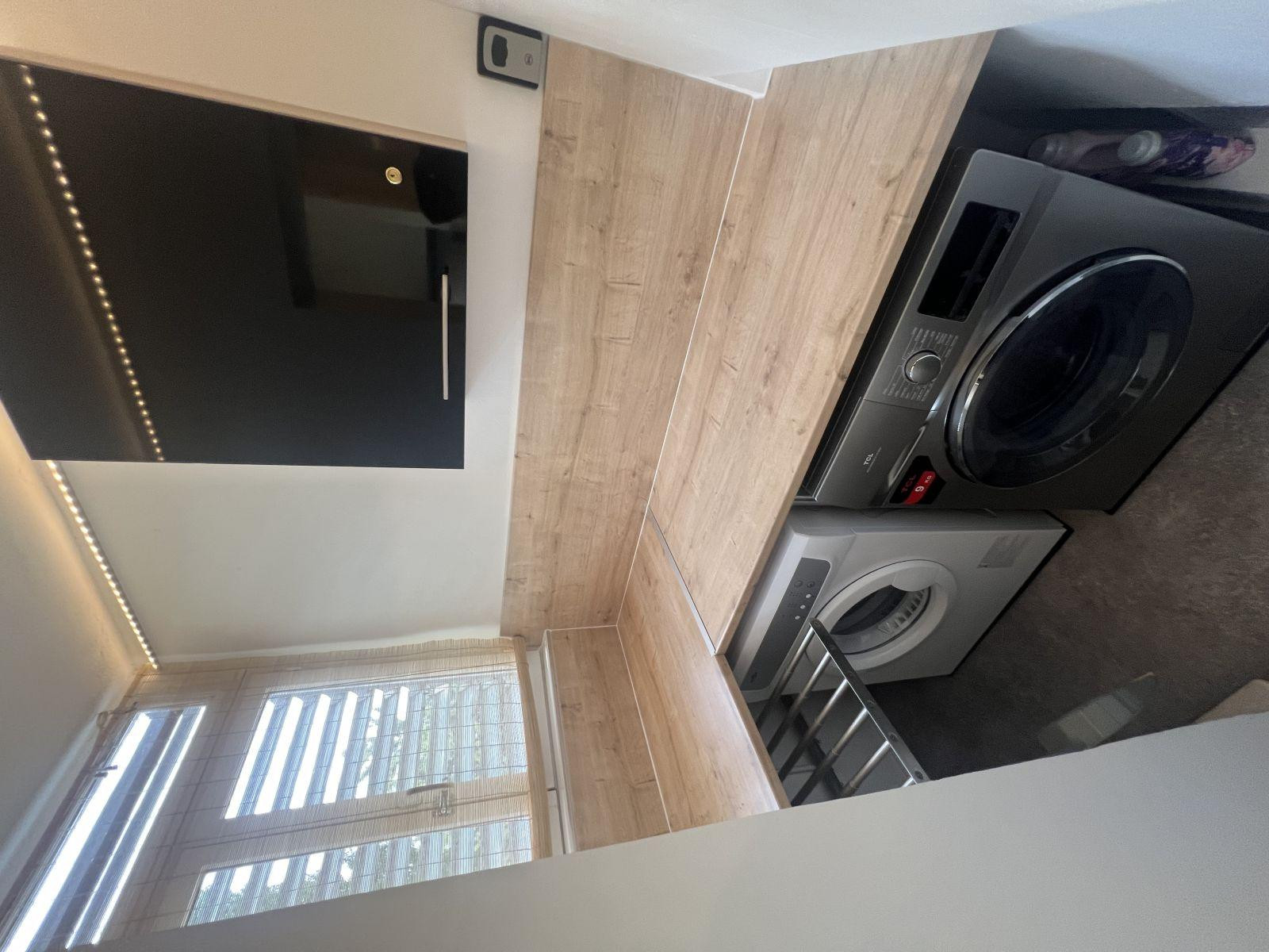 
                                                Location
                                                 Superbe logement (3 chambres) sur Evry village.