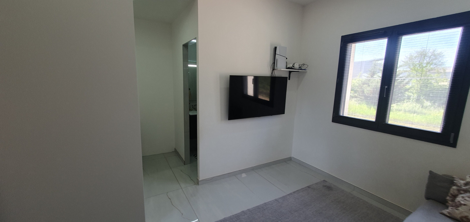 
                                                Vente
                                                 Superbe maison au cœur de Chassieu