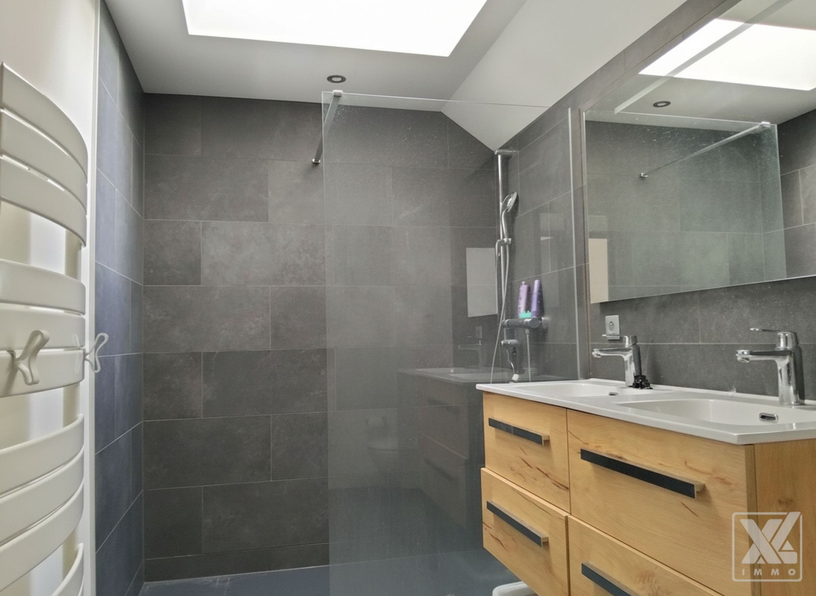 
                                                Vente
                                                 Superbe maison centre ville