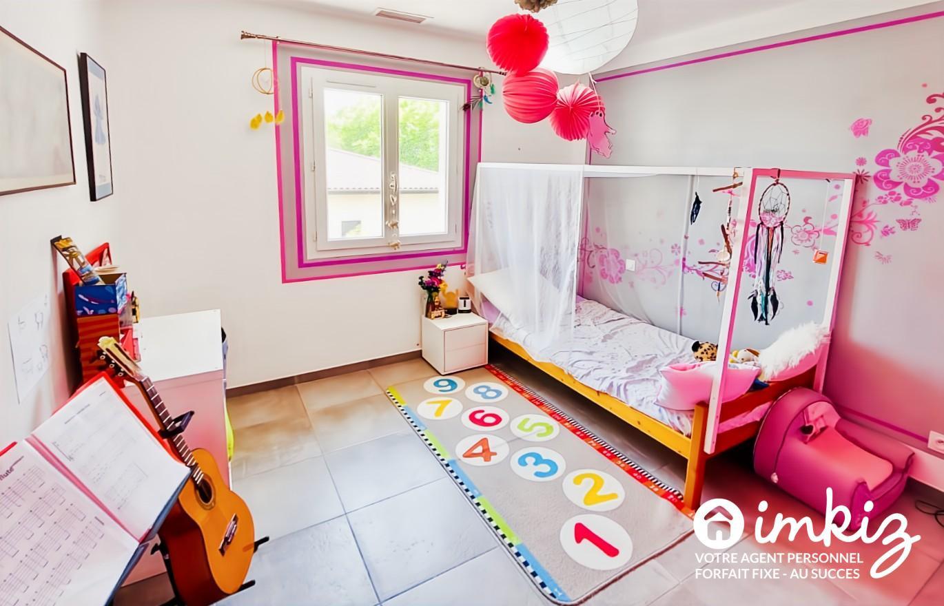 
                                                Vente
                                                 Superbe maison contemporaine avec piscine