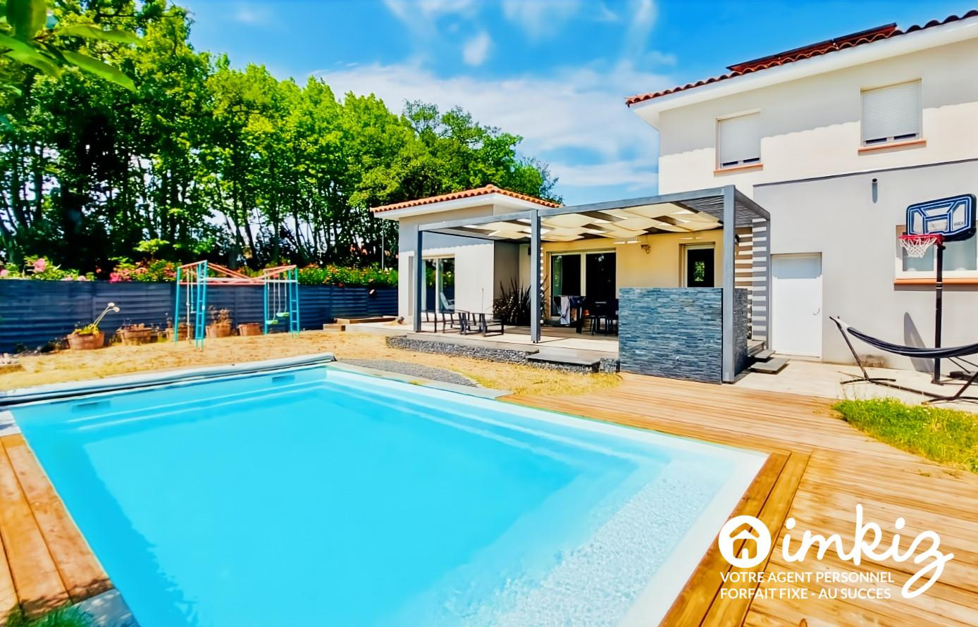 
                                                Vente
                                                 Superbe maison contemporaine avec piscine