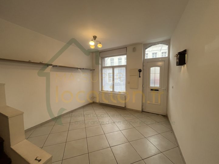 
                                                Location
                                                 Superbe maison de ville situé en HYPER-CENTRE de SAINT-QUENTIN