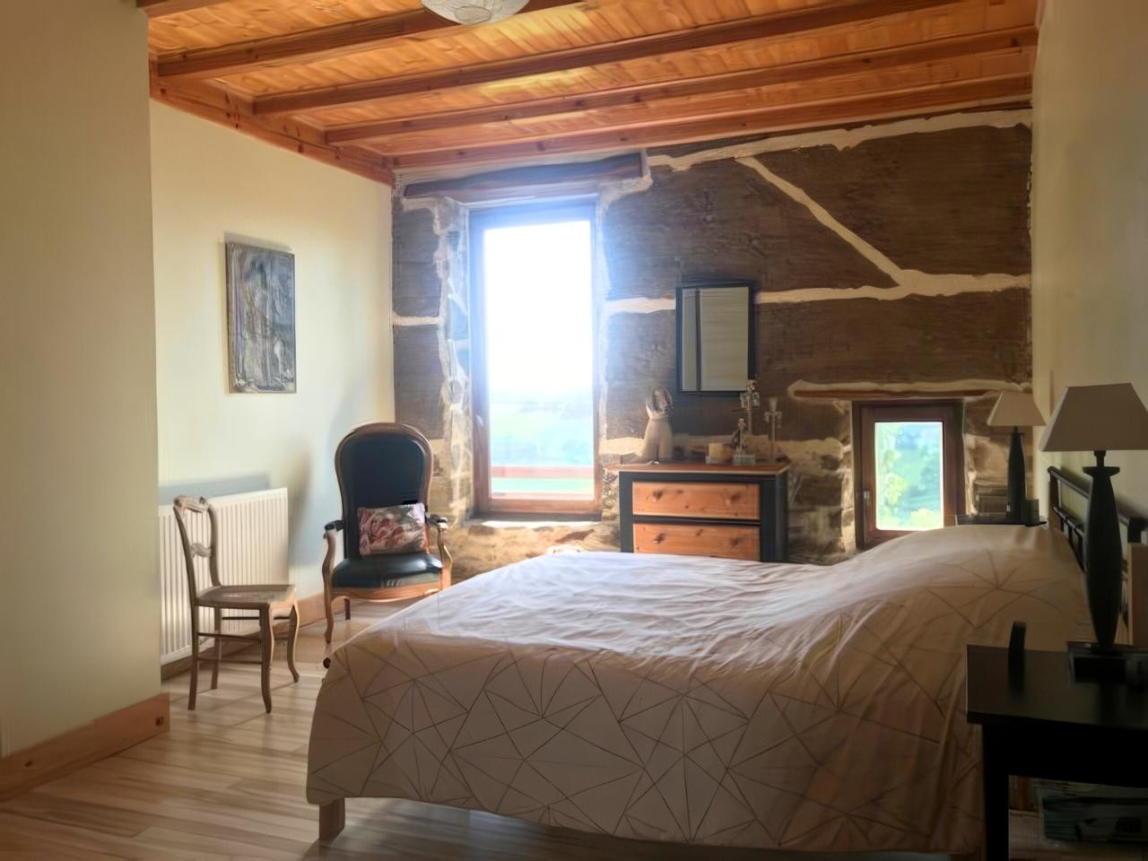 
                                                Vente
                                                 Superbe maison en Pierre avec Vue