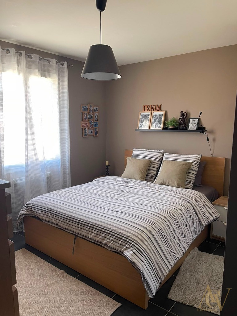 
                                                Vente
                                                 Superbe maison individuelle plain pied  avec piscine